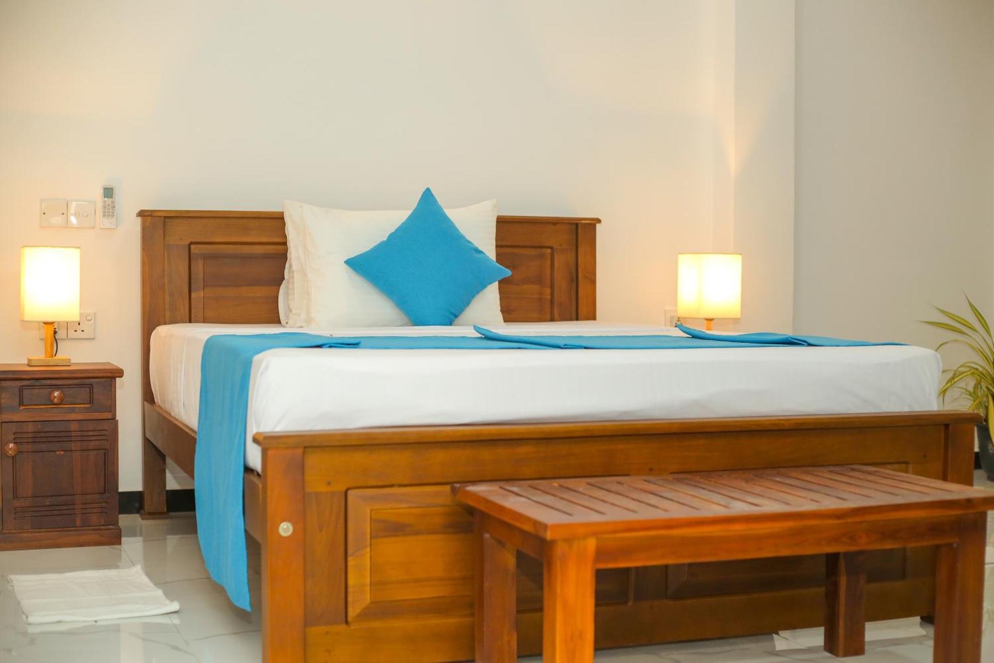 The Blue Haze Weligama Otel Dış mekan fotoğraf
